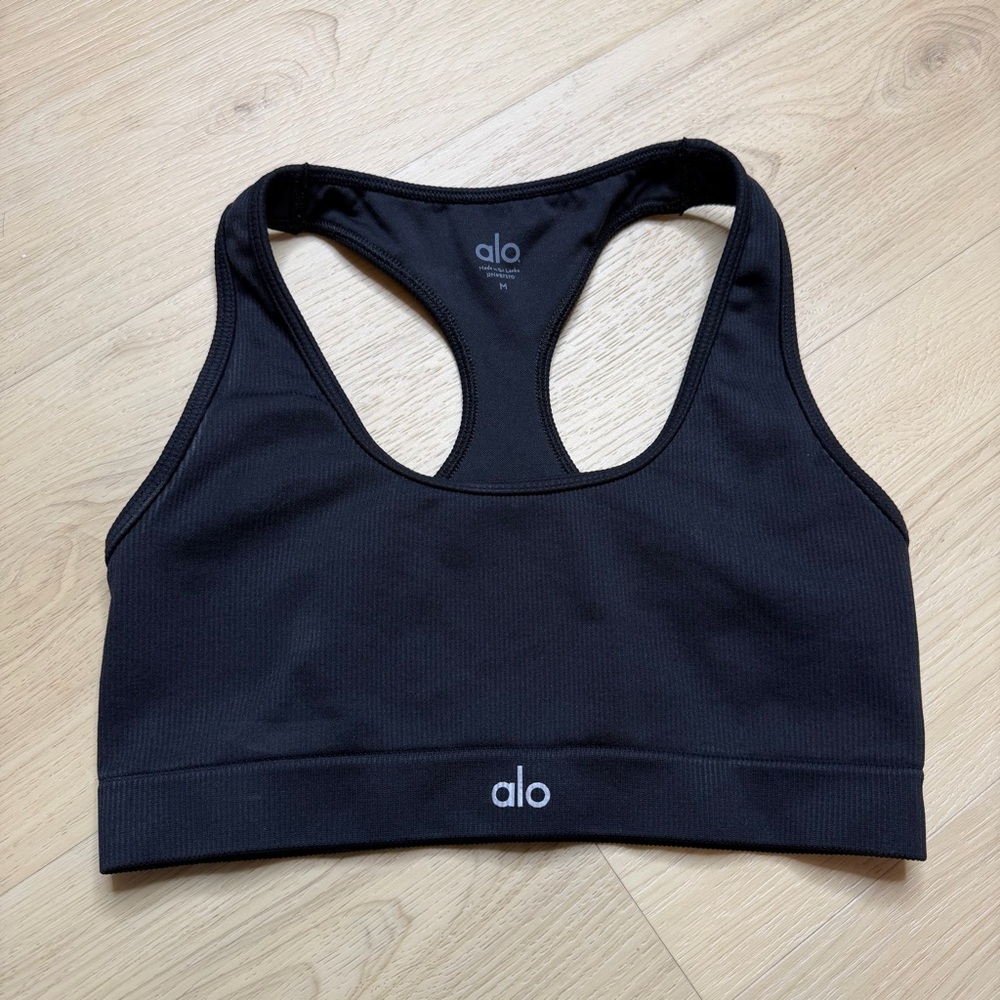 Alo Yoga Black Seamless Ribbed Athletic Bra - Picture 4 of 6